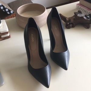 Black Aldo Heels Sz 7.5 Perfect Condition Leather